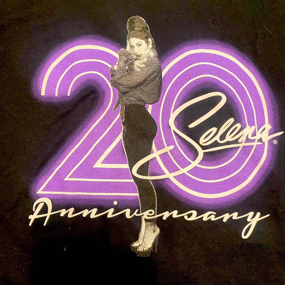 XL Selena TShirt 2015, 23x29